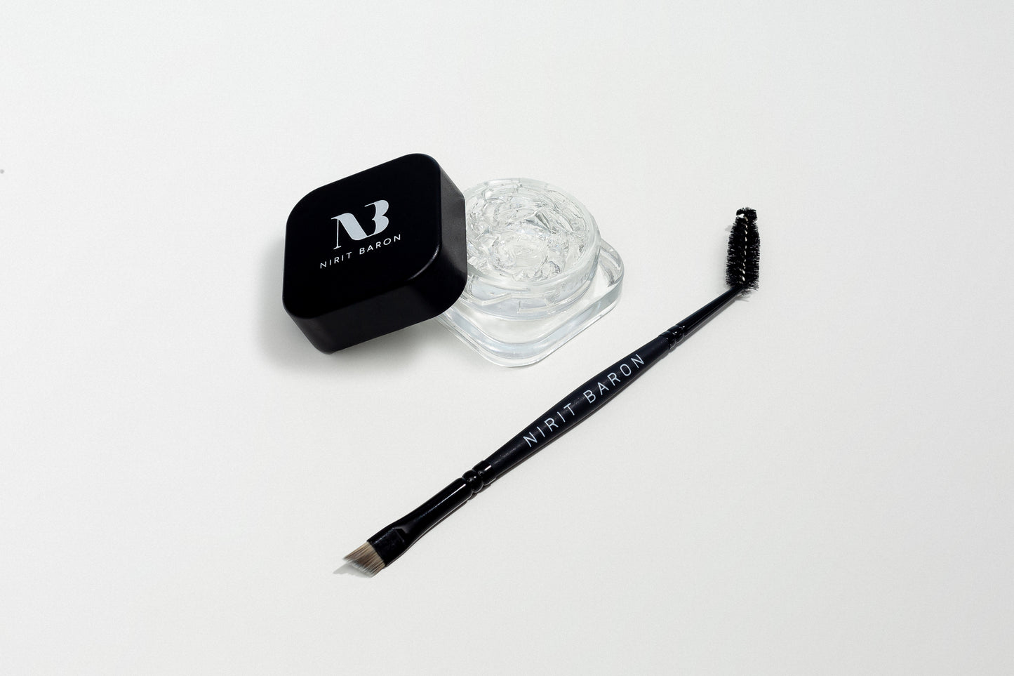 Double-sided eye shadow brush